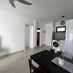 Lägenhet Casa Feliz - One Bedroom With Communal Pool