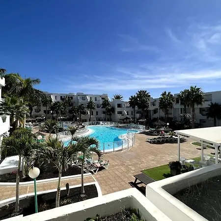 Apartment Casa Feliz - One Bedroom With Communal Pool Tias