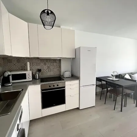 Casa Feliz - One Bedroom With Communal Pool Appartamento *